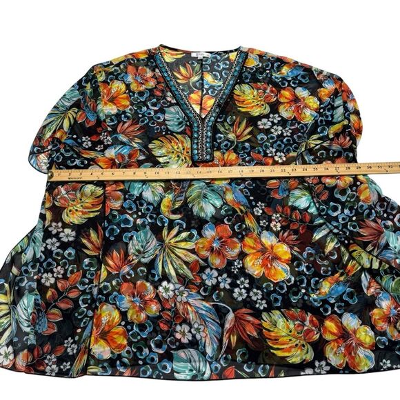 Soleillee Sheer Dark Floral Parrot Print Embellished Tunic Top Plus Sz 2X - Picture 10 of 15